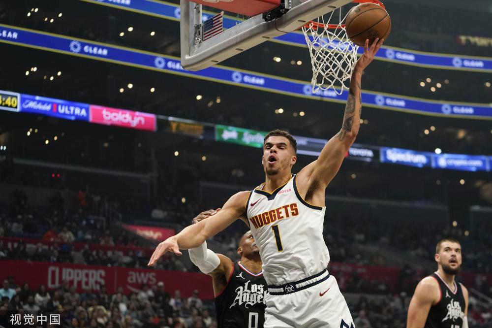 也给球迷们 也给球迷们